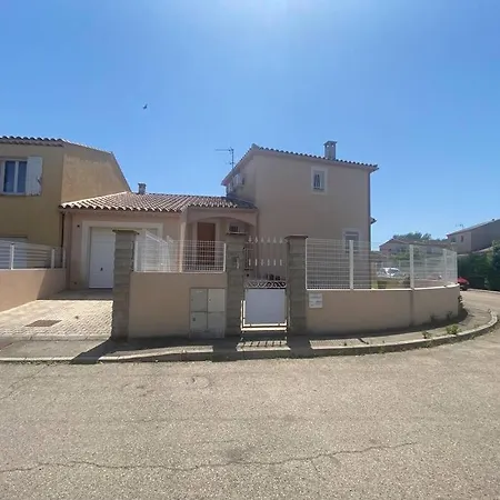 Birds Villa, Piscine Chauffee, Clim, Garage, Wifi *