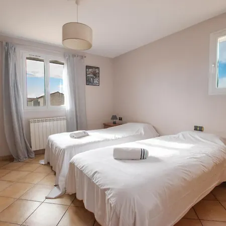 Birds Villa, Piscine Chauffee, Clim, Garage, Wifi Villa Arles