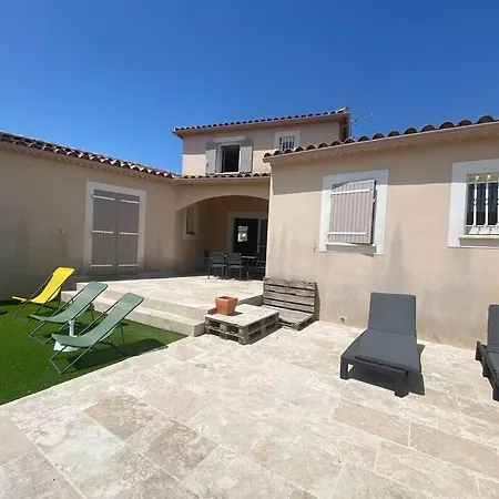 别墅 Birds Villa, Piscine Chauffee, Clim, Garage, Wifi 阿爾勒